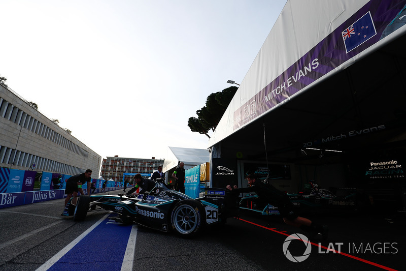 Mitch Evans, Jaguar Racing, lascia il garage