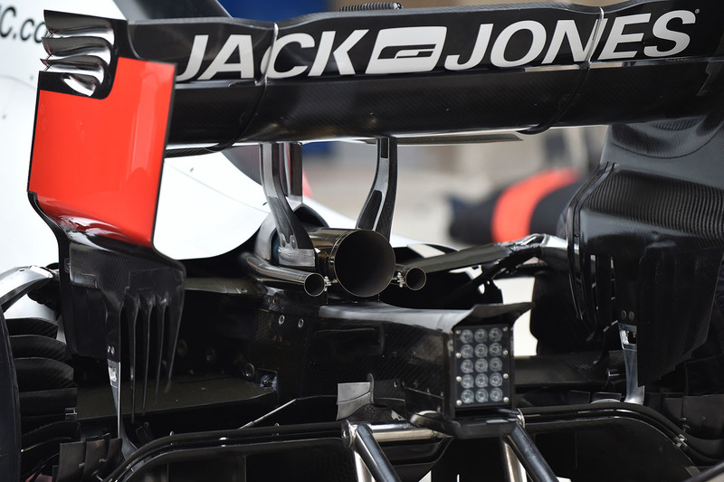 Haas F1 Team VF-18 rear wing detail