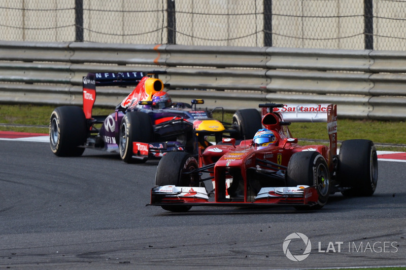 Fernando Alonso, Ferrari F138 devant Sebastian Vettel, Red Bull Racing RB9