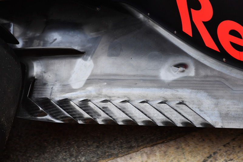 Red Bull Racing RB14 rear floor detail