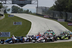 Ed Jones, Chip Ganassi Racing Honda, Will Power, Team Penske Chevrolet