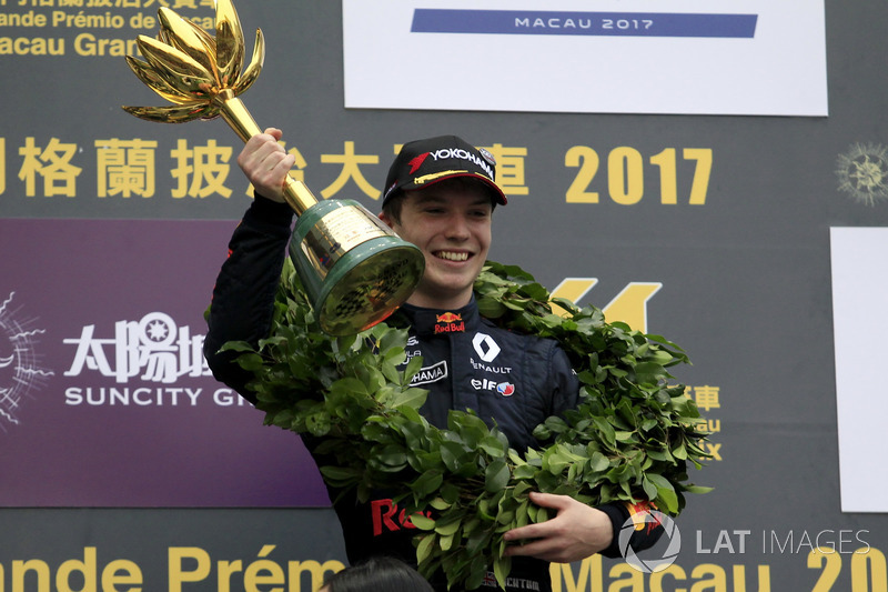 2017: 1. Dan Ticktum, 2. Lando Norris, 3. Ralf Aron