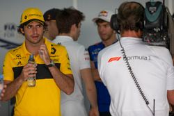 Carlos Sainz Jr., Renault Sport F1 Team on the drivers parade