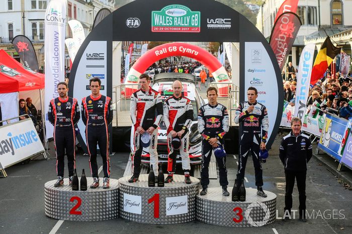 Podio: Elfyn Evans, Daniel Barritt, Ford Fiesta WRC, M-Sport, Thierry Neuville, Nicolas Gilsoul, Hyundai i20 WRC, Hyundai Motorsport, Sébastien Ogier, Julien Ingrassia, Ford Fiesta WRC, M-Sport