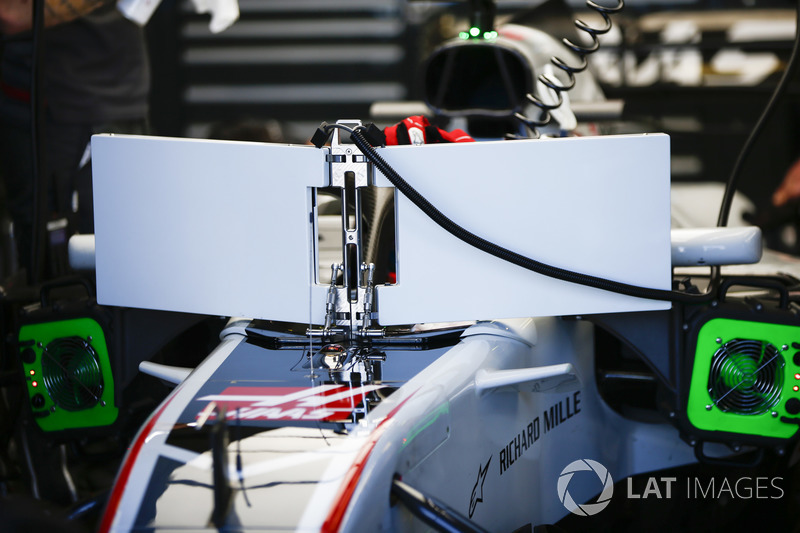 Romain Grosjean, Haas F1 Team VF-18 Ferrari, with the new halo-friendly display