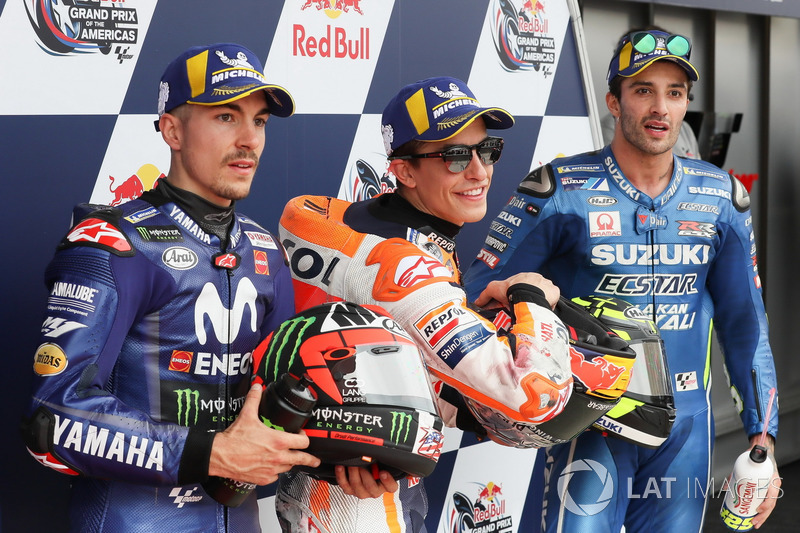 Los 3 principales después de la calificación: Maverick Viñales, Yamaha Factory Racing, Marc Márquez, Repsol Honda Team, Andrea Iannone, Team Suzuki MotoGP