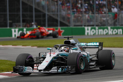 Льюис Хэмилтон, Mercedes AMG F1 W09