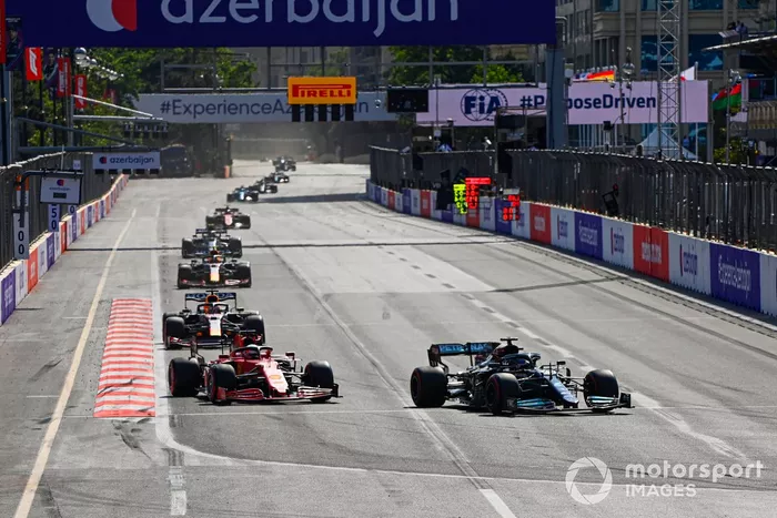 Lewis Hamilton, Mercedes W12, Charles Leclerc, Ferrari SF21, Max Verstappen, Red Bull Racing RB16B