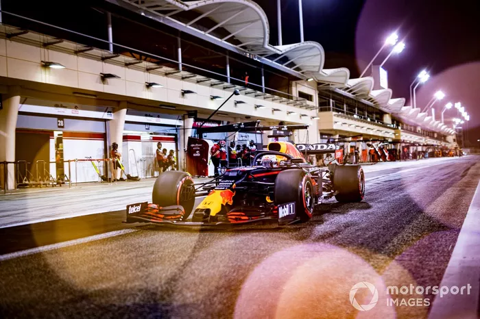 Max Verstappen, Red Bull Racing RB16B 