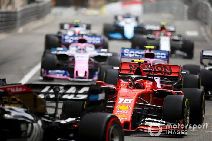 Charles Leclerc, Ferrari SF90, alla partenza della gara