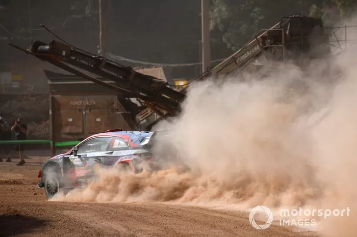 Thierry Neuville, Nicolas Gilsoul, Hyundai Motorsport Hyundai i20 Coupe WRC