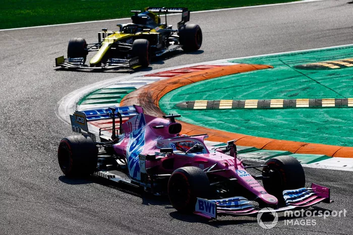 Sergio Pérez, Racing Point RP20, Daniel Ricciardo, Renault F1 Team R.S.20