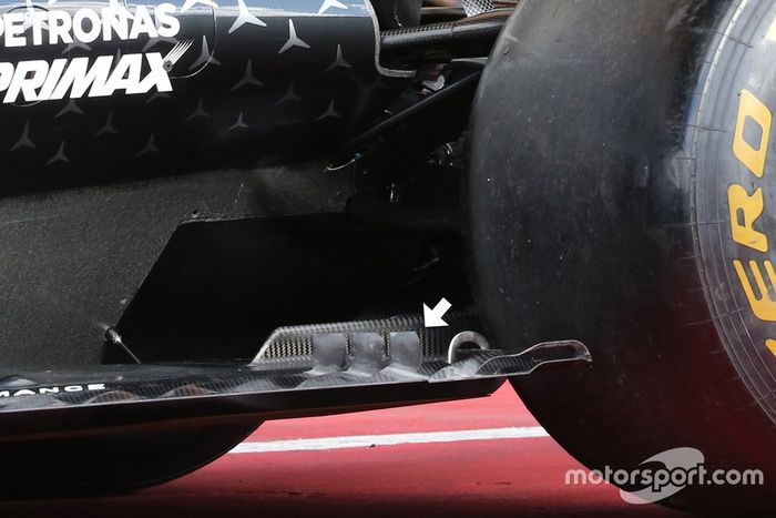 Detalle del piso del Mercedes F1 W11