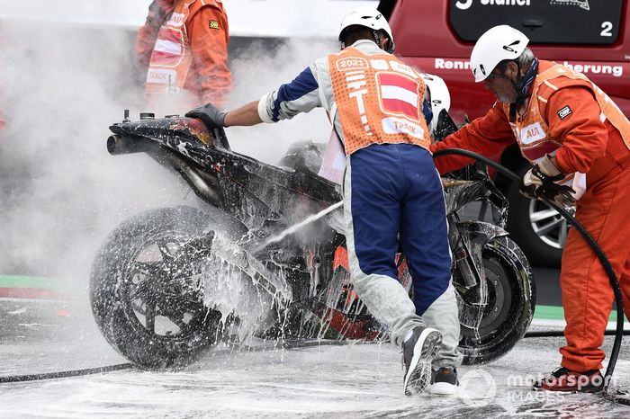 Moto de Dani Pedrosa, Red Bull KTM Factory Racing, después del incendio