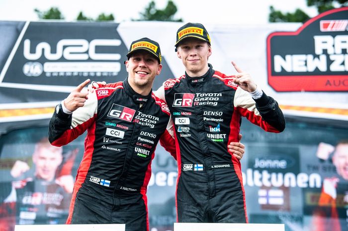 Campeones Kalle Rovanpera, Jonne Halttunen, Toyota Gazoo Racing WRT Toyota GR Yaris Rally1