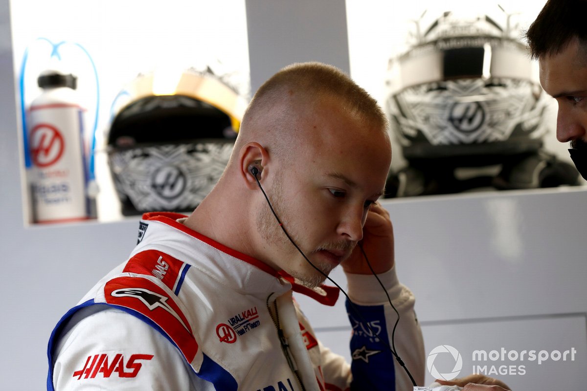 Formula 1 pilotları, Bahreyn testleri öncesi "Savaşa Hayır" mesajı verdiler 1 Formula 1 Haberleri - F1 Puan Durumu Nikita Mazepin, Haas F1 Team