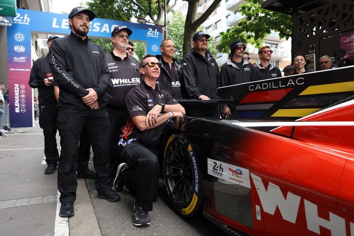 #311 Cadillac Whelen team members