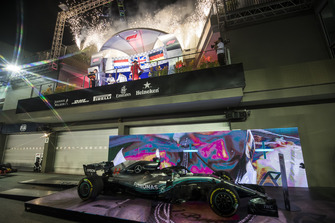 Podyum: 2. Max Verstappen, Red Bull Racing, Yarış galibi Lewis Hamilton, Mercedes AMG F1, 3. Sebastian Vettel, Ferrari