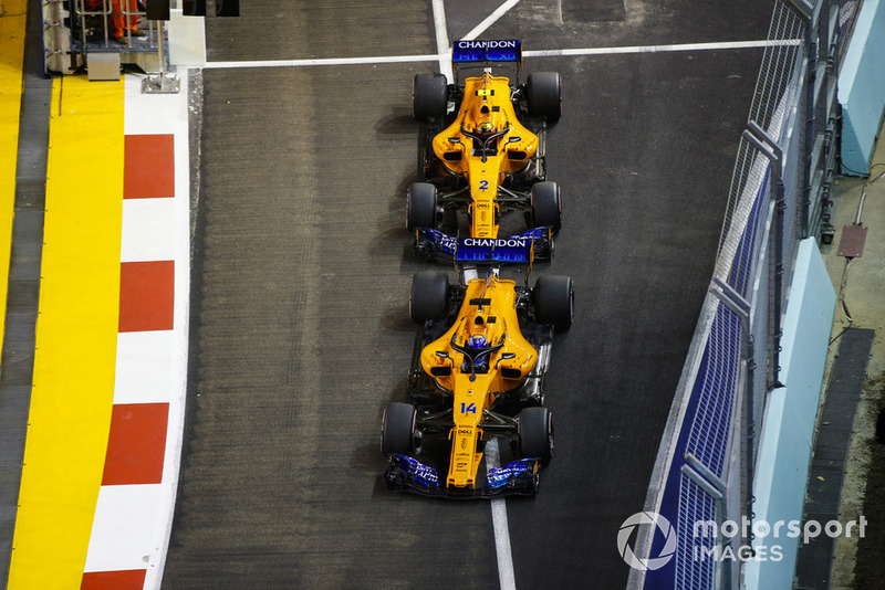 Fernando Alonso, McLaren MCL33, Stoffel Vandoorne, McLaren MCL33