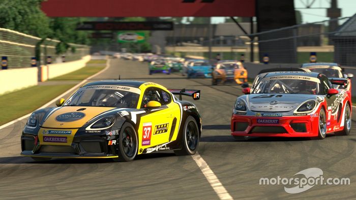 De Leo e Bruno Souza em disputa pela liderança
