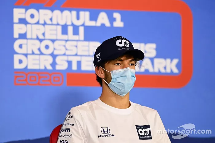 Pierre Gasly, AlphaTauri en la conferencia de prensa