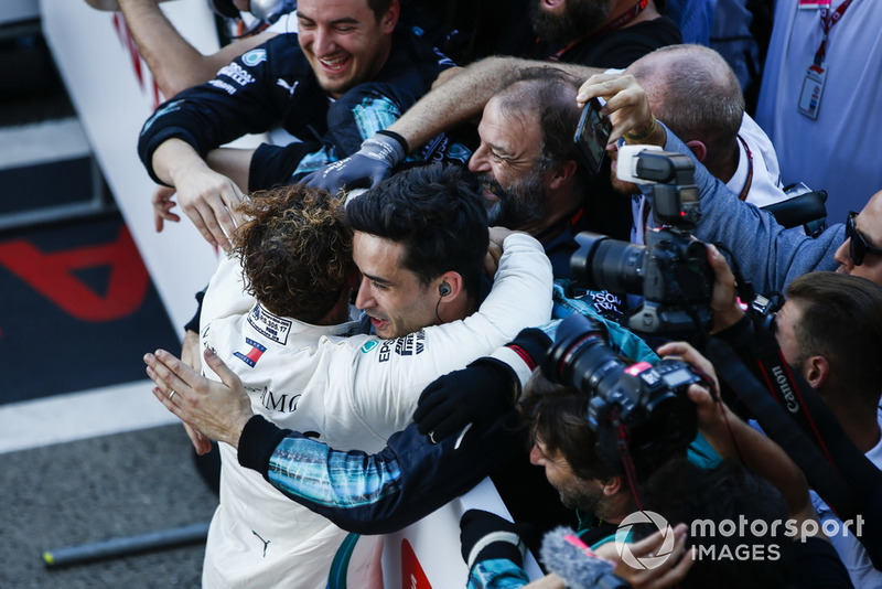 Lewis Hamilton, Mercedes AMG F1, célèbre sa victoire