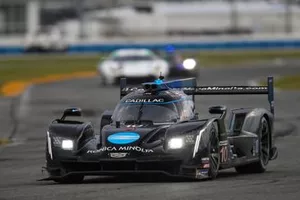 #10 Konica Minolta Cadillac DPi-V.R. Cadillac DPi, DPi: Renger Van Der Zande, Jordan Taylor, Fernando Alonso Diaz, Kamui Kobayashi
