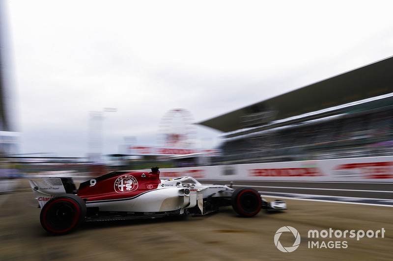 Marcus Ericsson, Sauber C37, quitte le garage