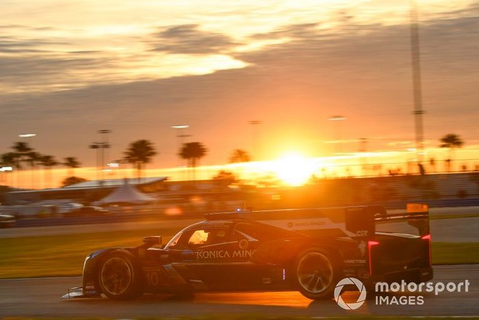 #10 Wayne Taylor Racing Cadillac DPi-V.R. Cadillac DPi, DPi: Renger Van Der Zande, Ryan Briscoe, Scott Dixon, Kamui Kobayashi