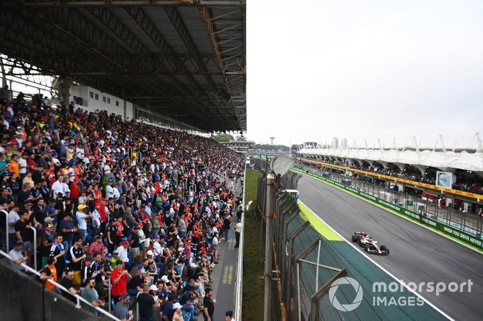 Zhou Guanyu, Alfa Romeo C42