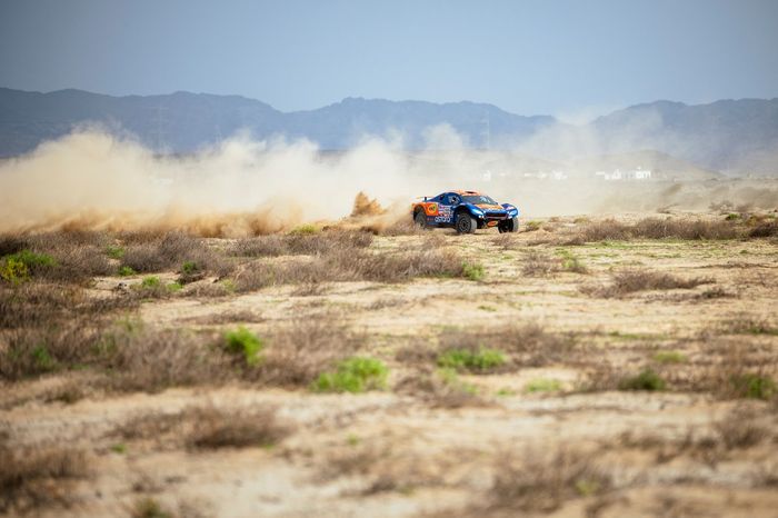 #222 Astara Team Astara: Laia Sanz, Maurizio Gerini