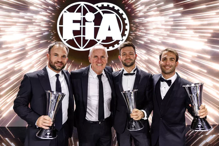 Philippe Sinault, Nicolas Lapierre, Matthieu Vaxivière, André Negrão