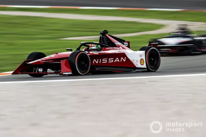 Sacha Fenestraz, Nissan