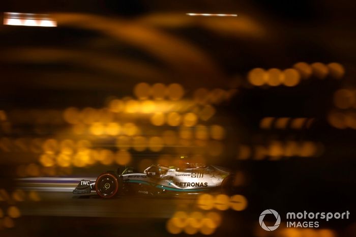 Lewis Hamilton, Mercedes W13