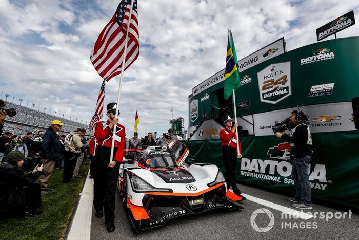 #7 Acura Team Penske Acura DPi, DPi: Helio Castroneves, Ricky Taylor, Alexander Rossi.