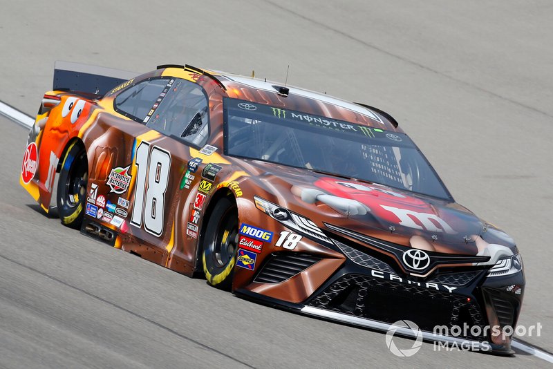 Kyle Busch, Joe Gibbs Racing, Toyota Camry M&M's Chocolate Bar