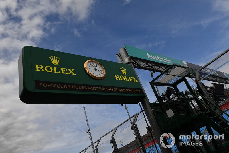 Rolex signage on the pit lane clock