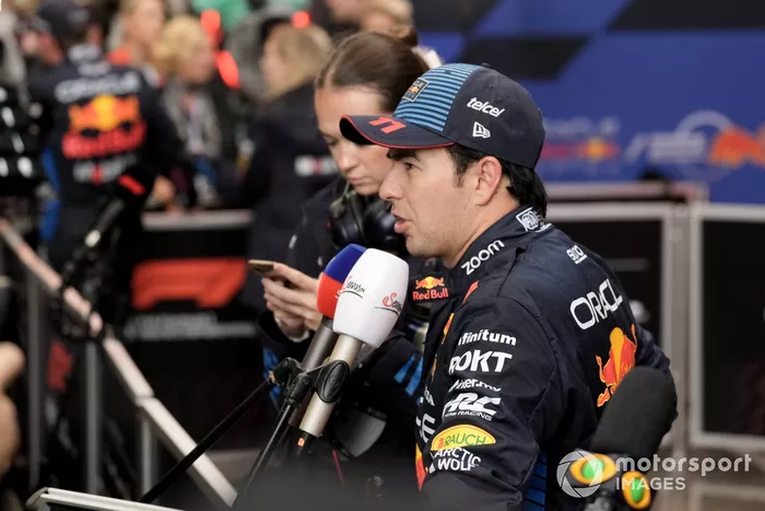 Sergio Pérez, Red Bull Racing, habla con los medios de comunicación