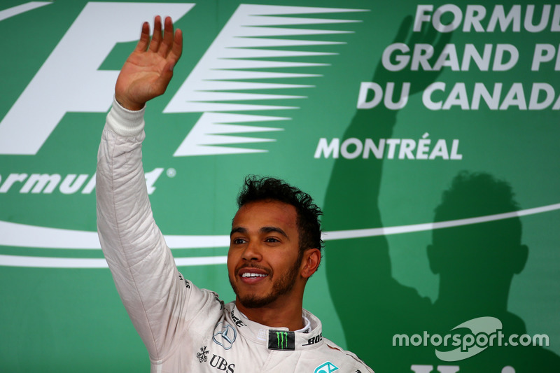 Le vainqueur Lewis Hamilton, Mercedes AMG F1 W07