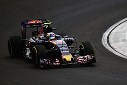 Carlos Sainz Jr, Scuderia Toro Rosso STR11