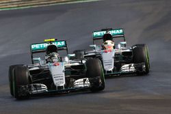 Nico Rosberg, Mercedes AMG F1 W07 Hybrid leads team mate Lewis Hamilton, Mercedes AMG F1 W07 Hybrid