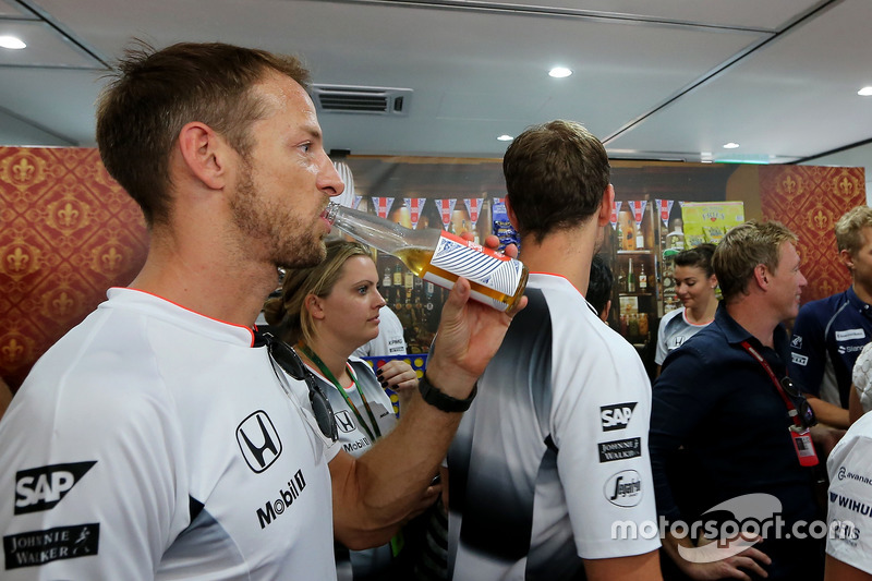 Jenson Button, McLaren Honda, feiert seinen 300. Grand Prix