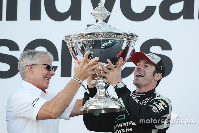Na Indy, Simon Pagenaud confirmou favoritismo e com a vitória em Sonoma se tornou campeão da categoria.