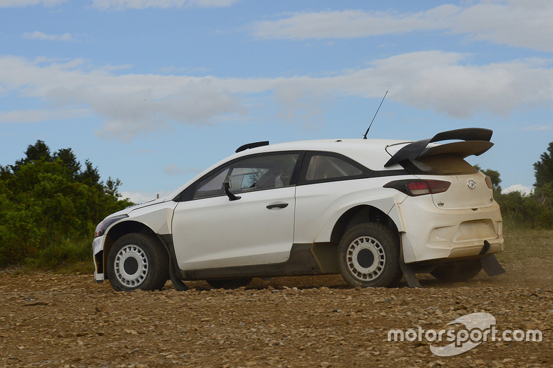 Test Hyundai i20 WRC 2017