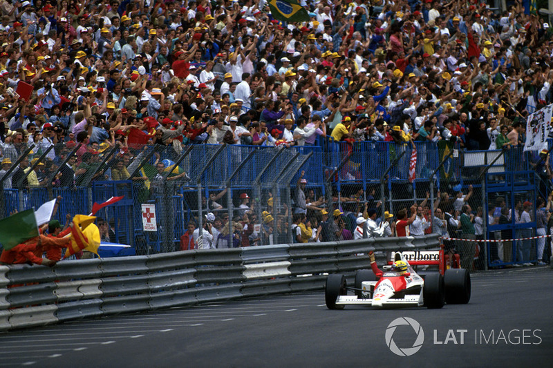 Winner Ayrton Senna, McLaren