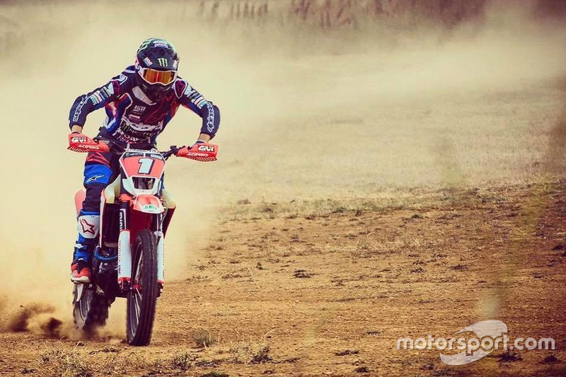 <b>Joan Barreda</b> entrenando, Monster Energy Honda at Baja Aragón ...