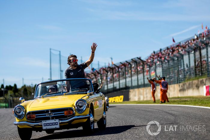 Fernando Alonso, McLaren en el desfile de pilotos