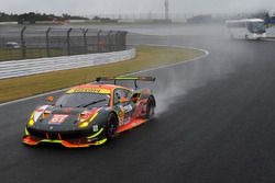 #61 Clearwater Racing Ferrari 488 GTE: Weng Sun Mok, Keita Sawa, Matt Griffin