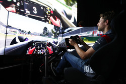 Ромен Грожан, Haas F1 Team, на симуляторі