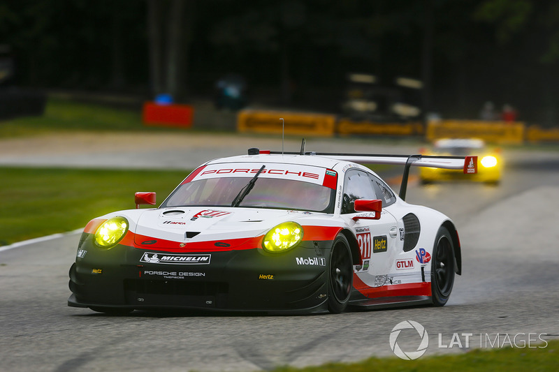 #911 Porsche Team North America Porsche 911 RSR: Патрік Пілет, Дірк Вернер